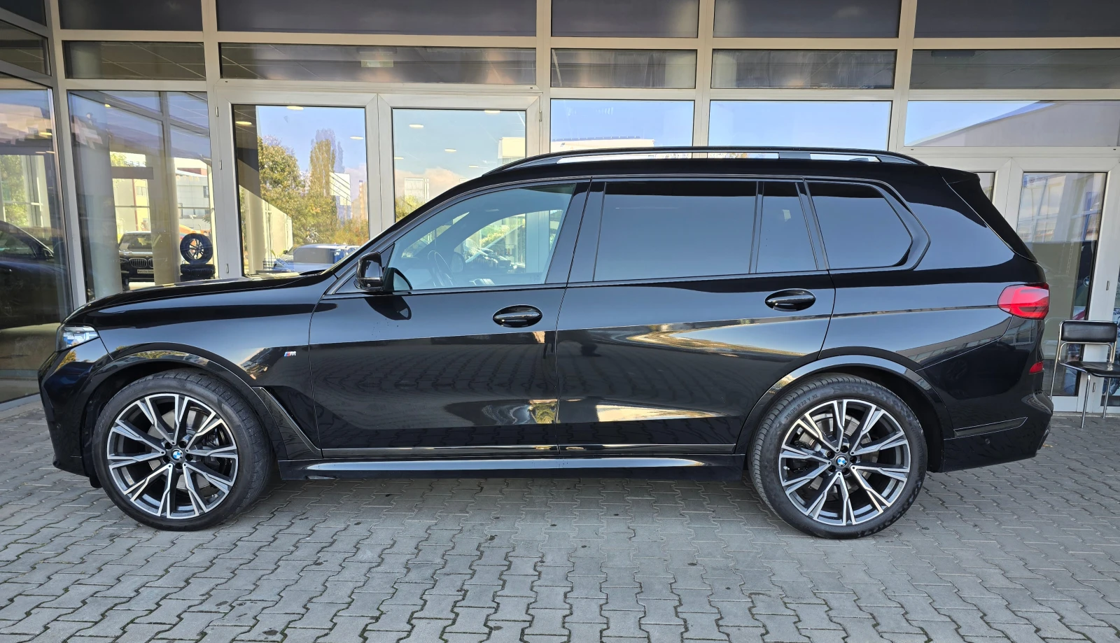 BMW X7 40d M Paket 6+ 1 - изображение 2