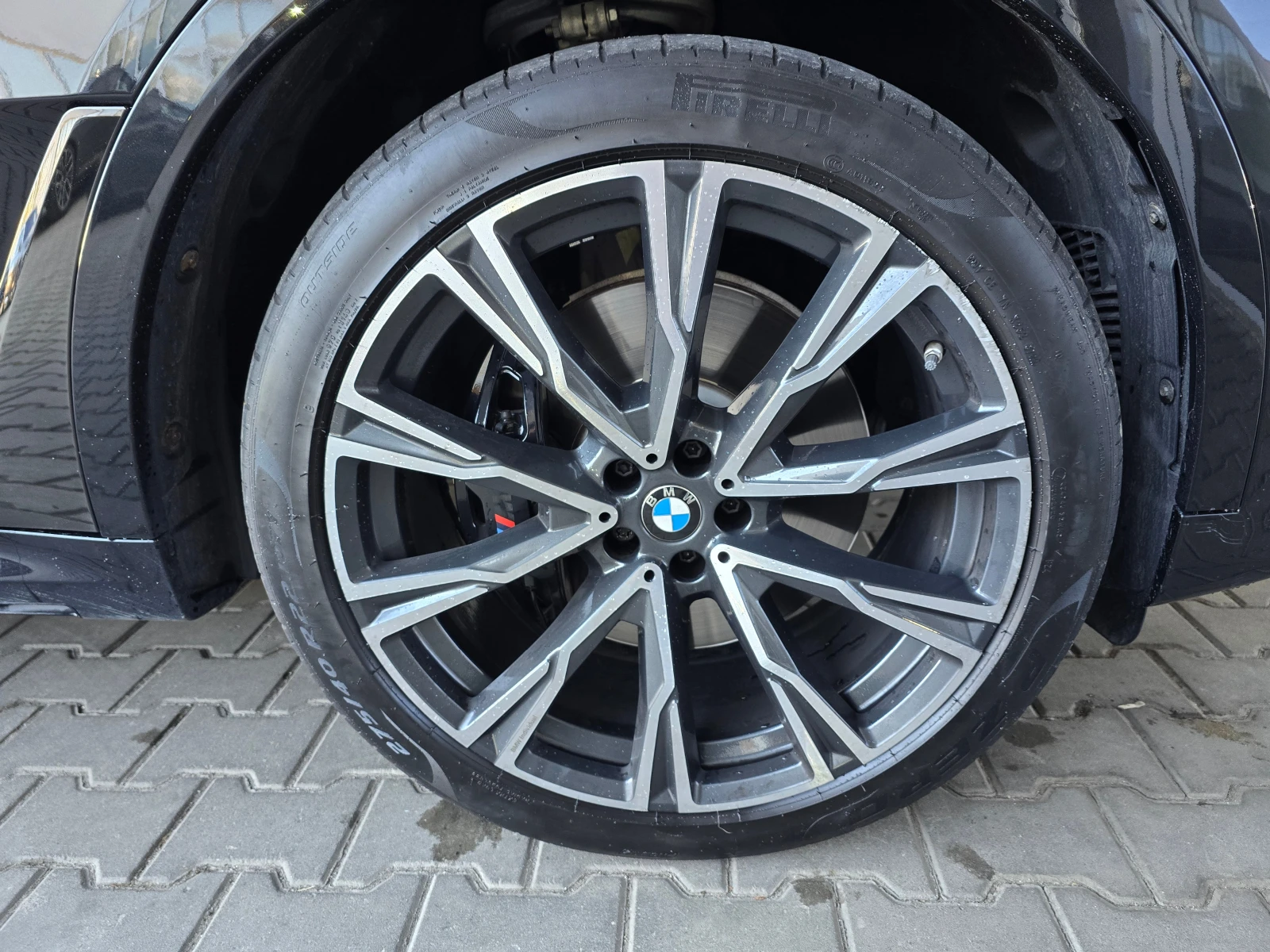 BMW X7 40d M Paket 6+ 1 - изображение 4