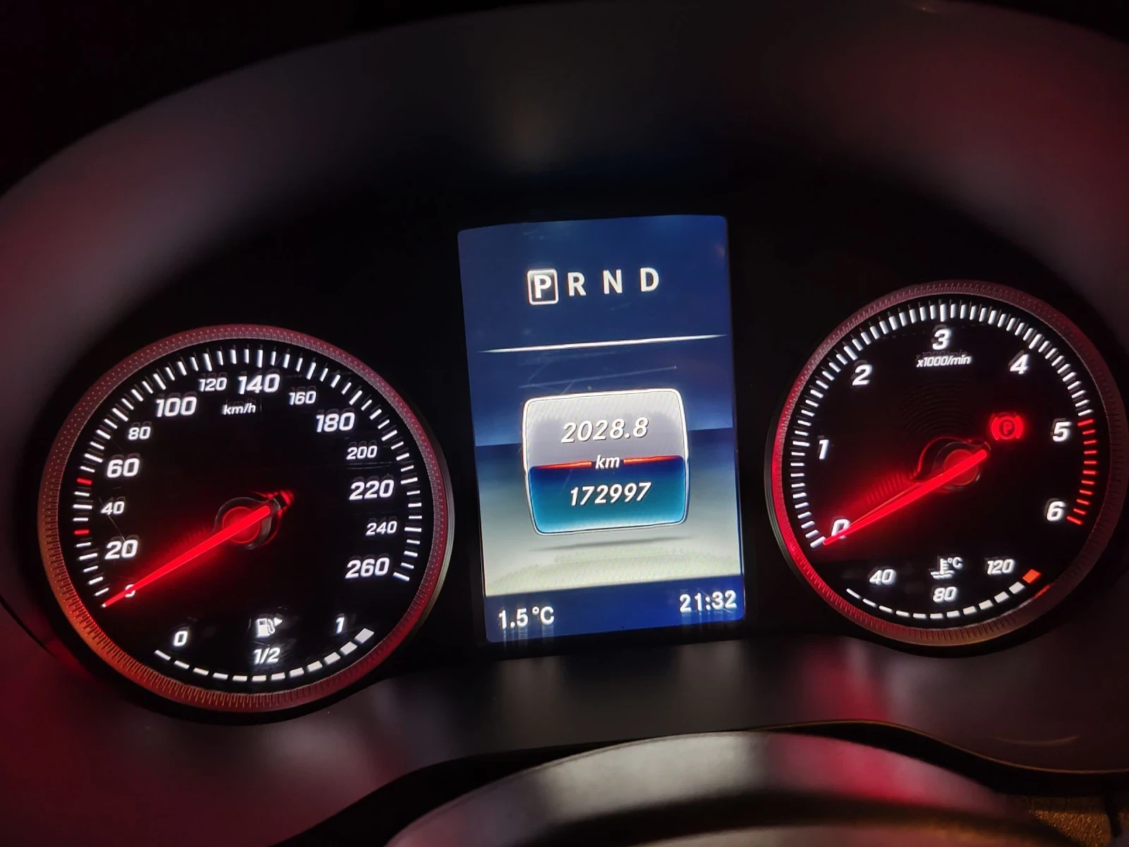 Mercedes-Benz GLC 250 AMG LINE, снимка 10 - Автомобили и джипове - 53713744