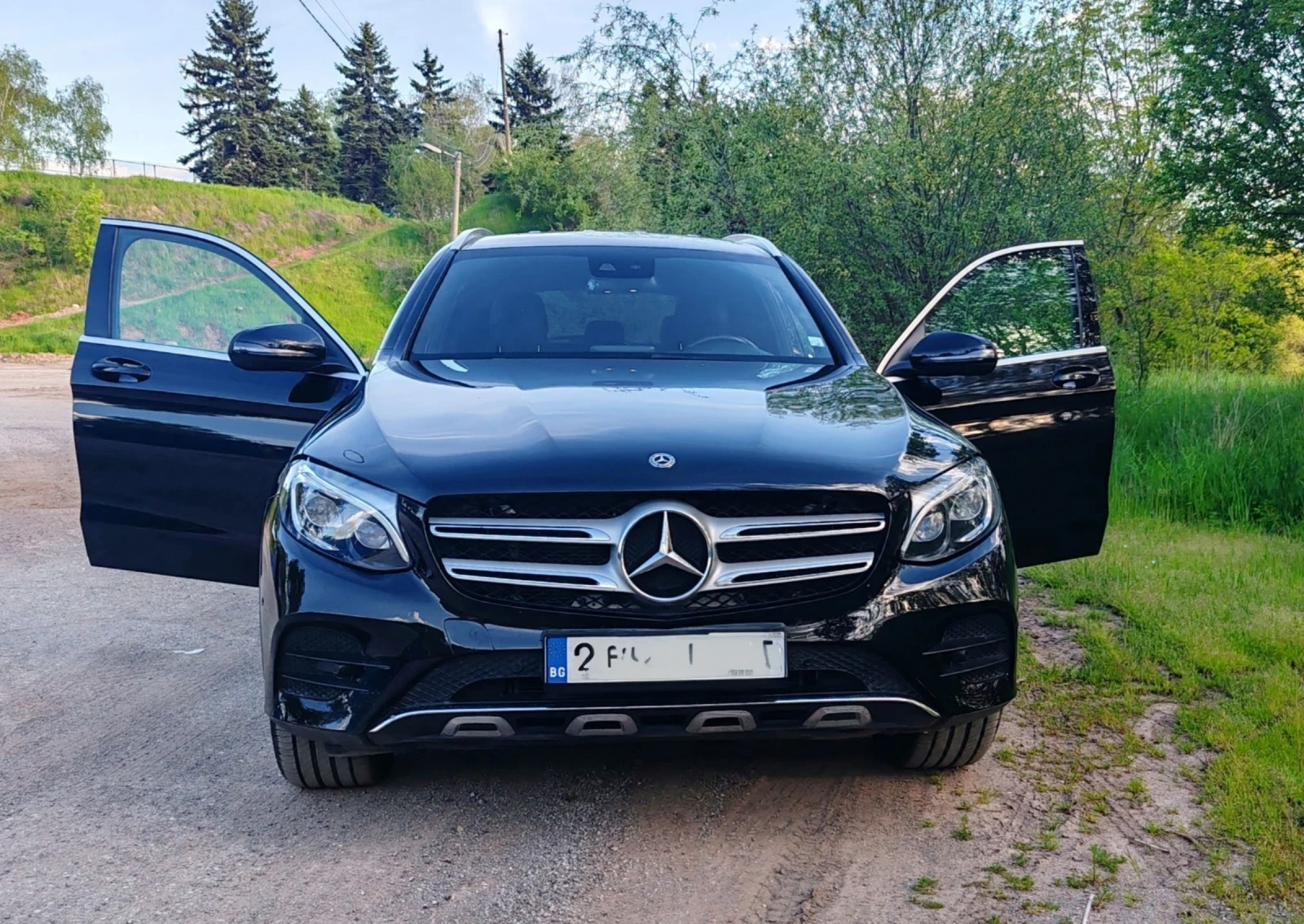 Mercedes-Benz GLC 250 AMG LINE, снимка 3 - Автомобили и джипове - 53808202