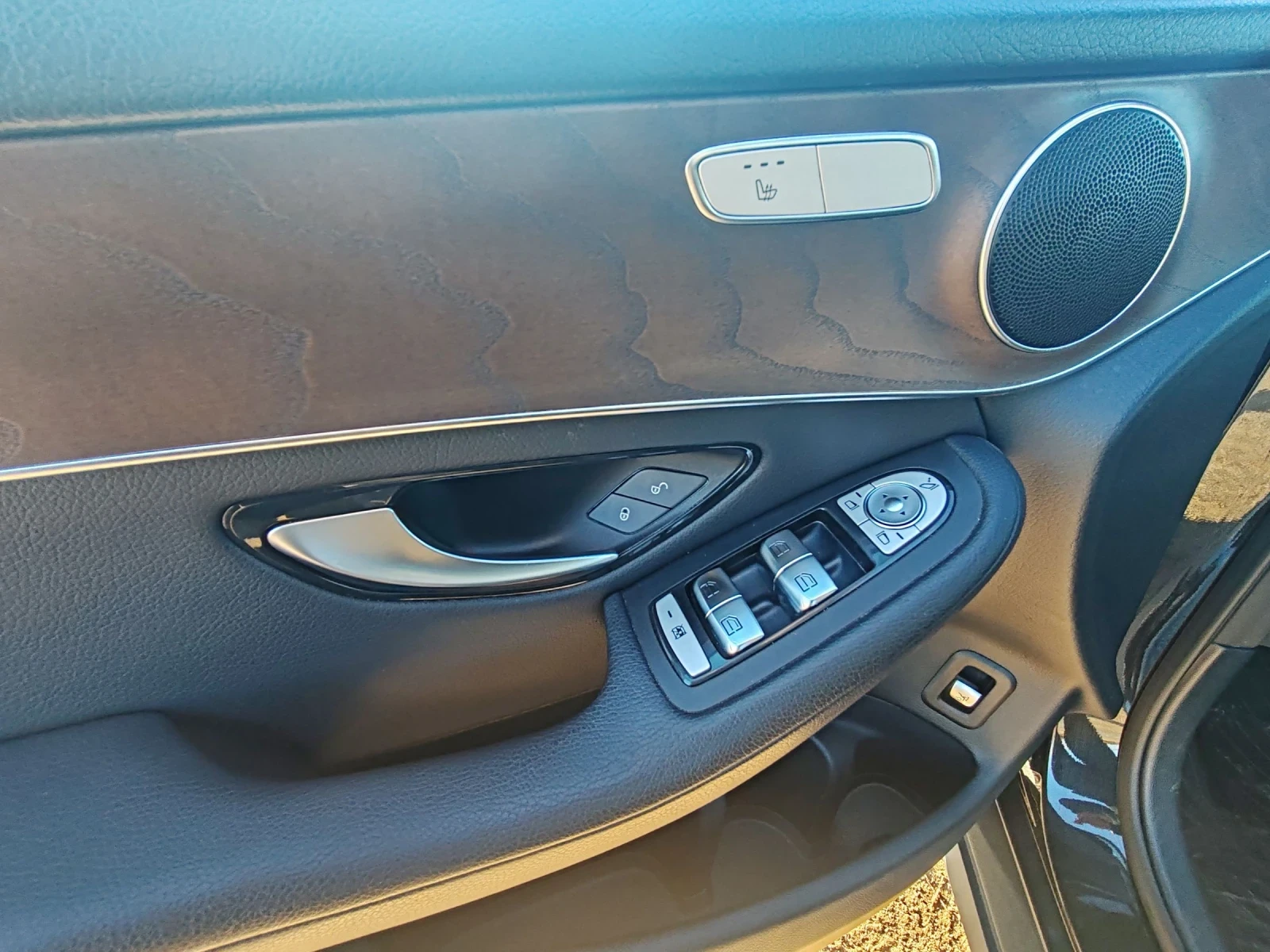 Mercedes-Benz GLC 250 AMG LINE, снимка 14 - Автомобили и джипове - 53713744