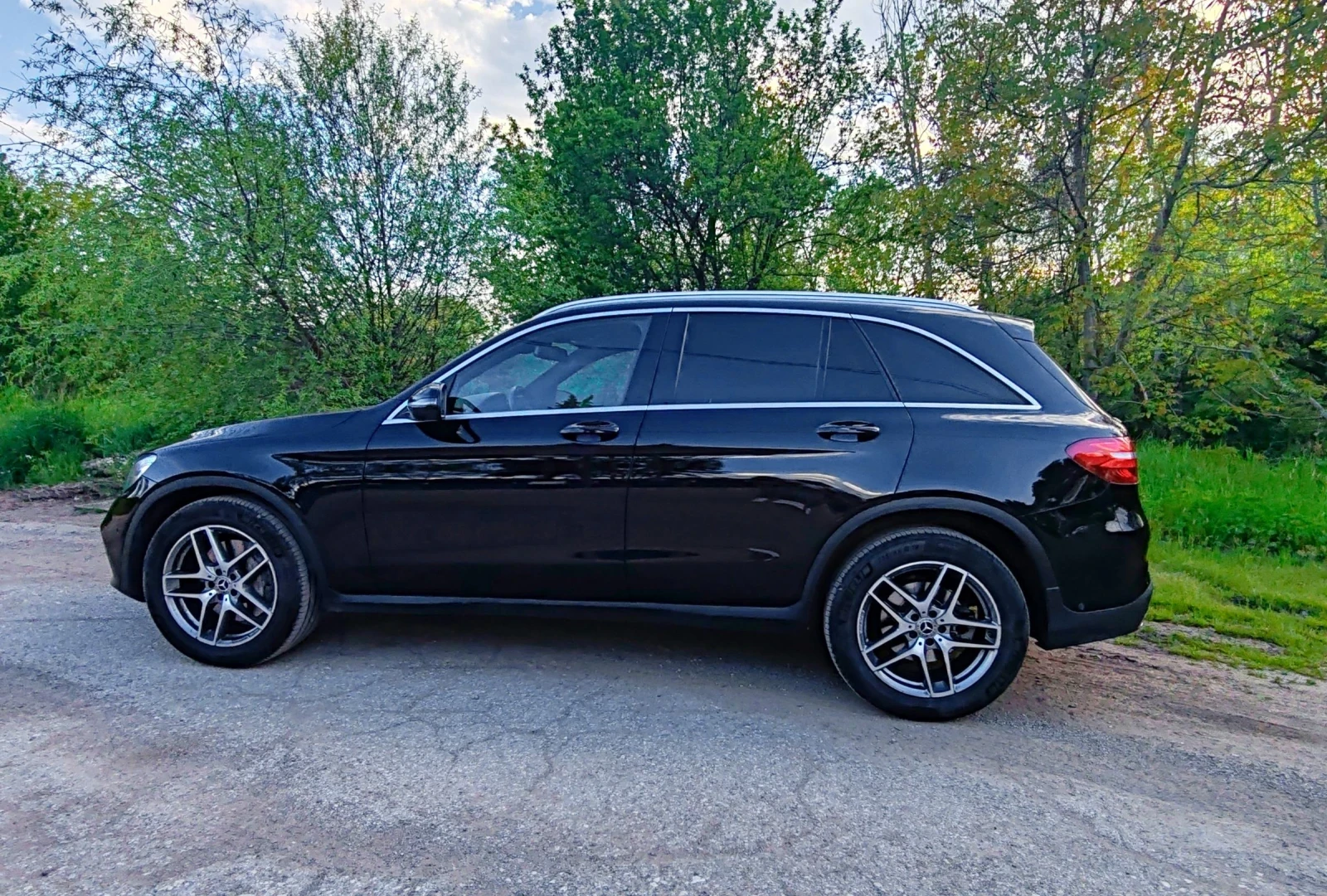 Mercedes-Benz GLC 250 AMG LINE, снимка 9 - Автомобили и джипове - 53808202