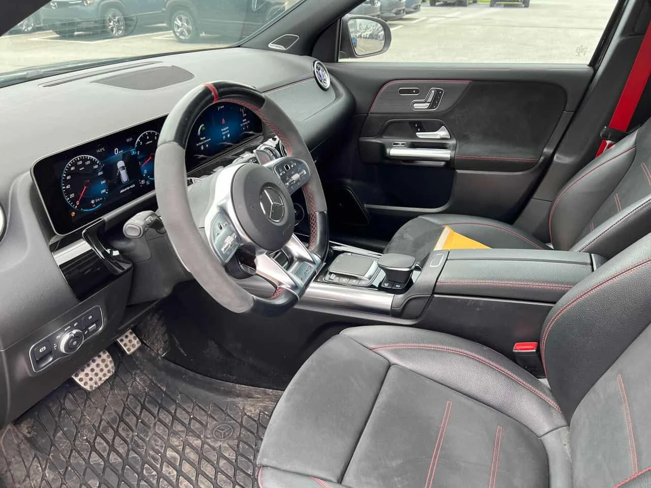 Mercedes-Benz GLA AMG 35 /360/DISTRONIC/BURMESTER , снимка 5 - Автомобили и джипове - 54379067
