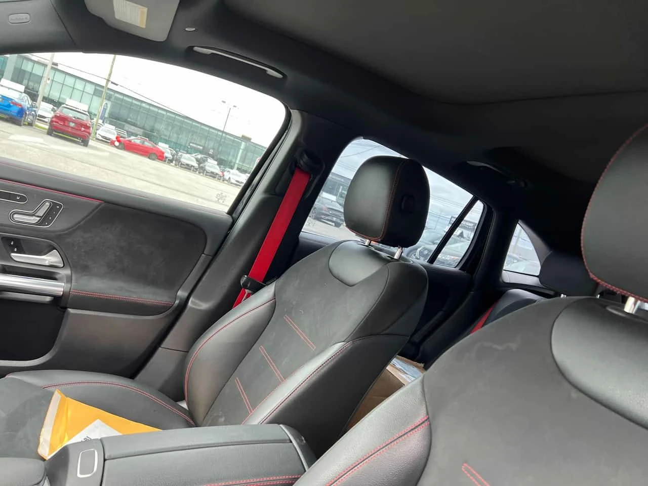 Mercedes-Benz GLA AMG 35 /360/DISTRONIC/BURMESTER , снимка 11 - Автомобили и джипове - 54379067