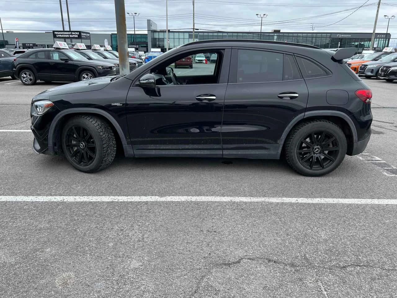 Mercedes-Benz GLA AMG 35 /360/DISTRONIC/BURMESTER , снимка 2 - Автомобили и джипове - 54379067