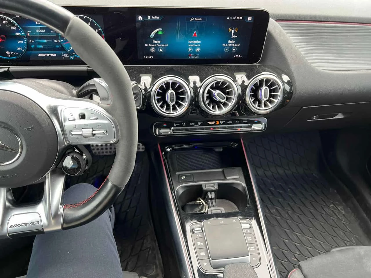 Mercedes-Benz GLA AMG 35 /360/DISTRONIC/BURMESTER , снимка 9 - Автомобили и джипове - 54379067