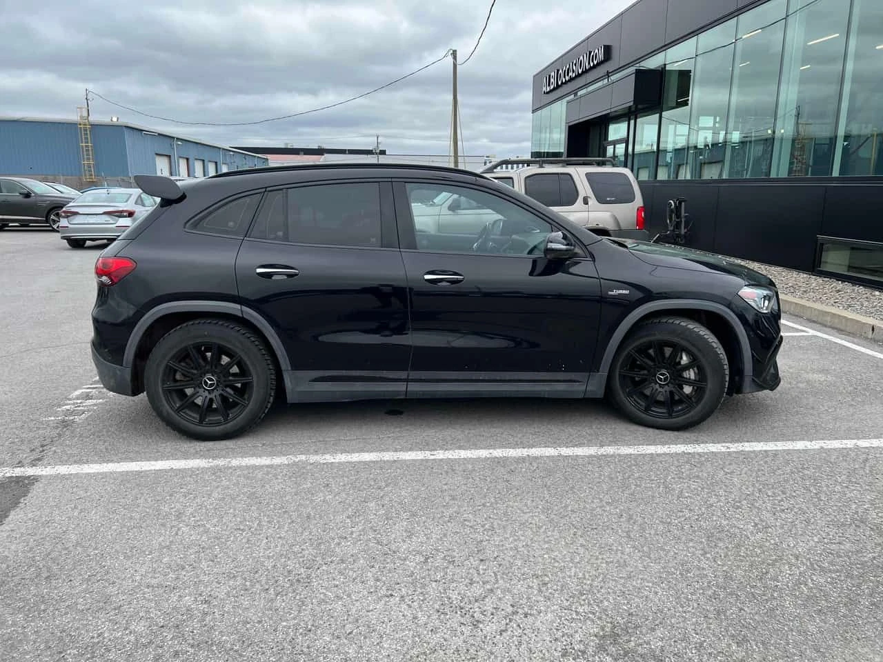Mercedes-Benz GLA AMG 35 /360/DISTRONIC/BURMESTER , снимка 3 - Автомобили и джипове - 54379067