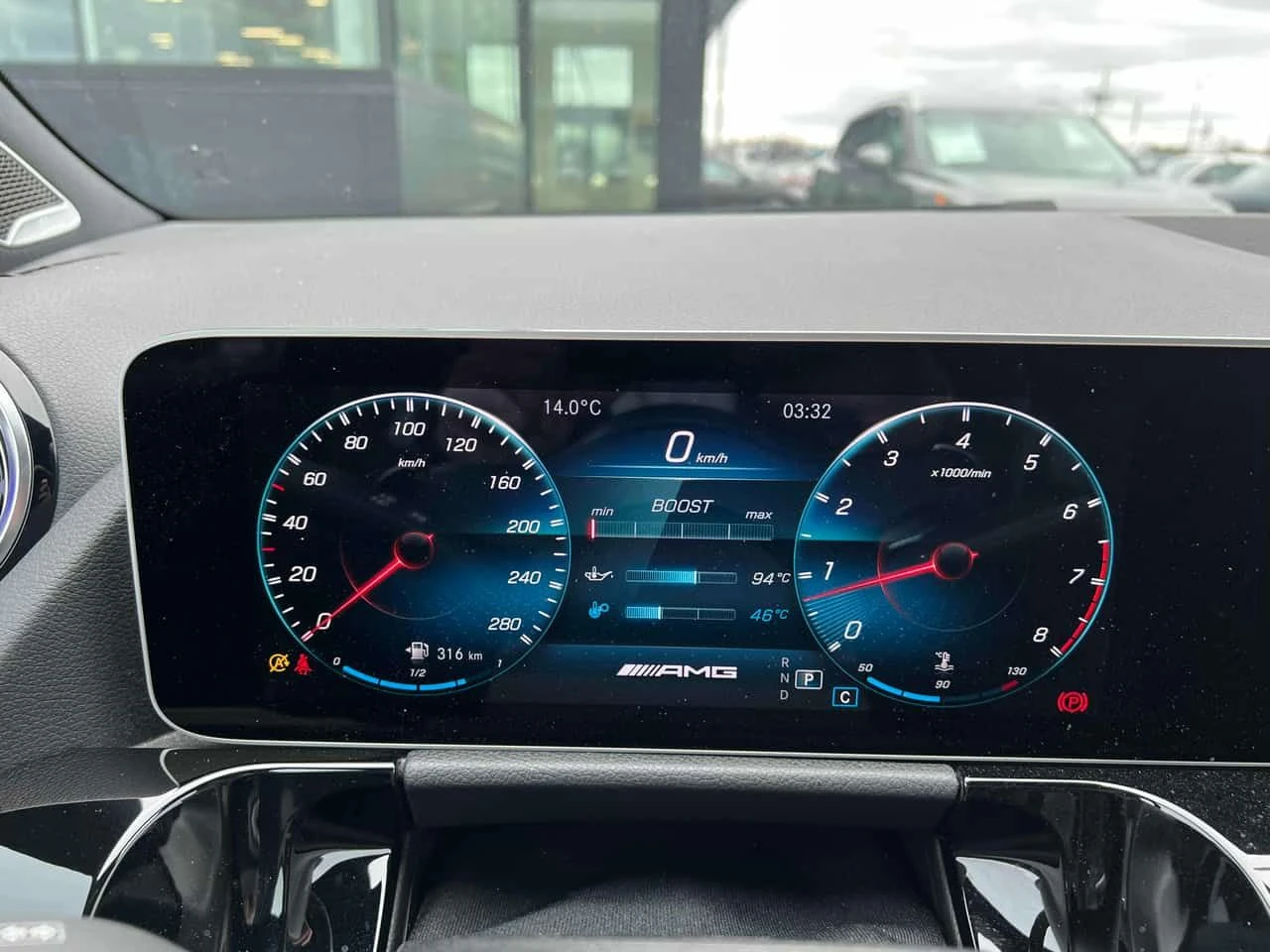 Mercedes-Benz GLA AMG 35 /360/DISTRONIC/BURMESTER , снимка 8 - Автомобили и джипове - 54379067