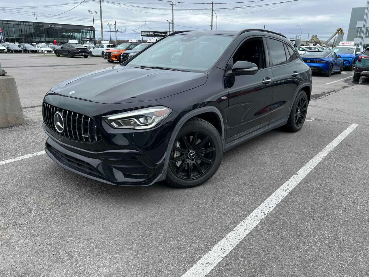 Mercedes-Benz GLA AMG 35 /360/DISTRONIC/BURMESTER 
