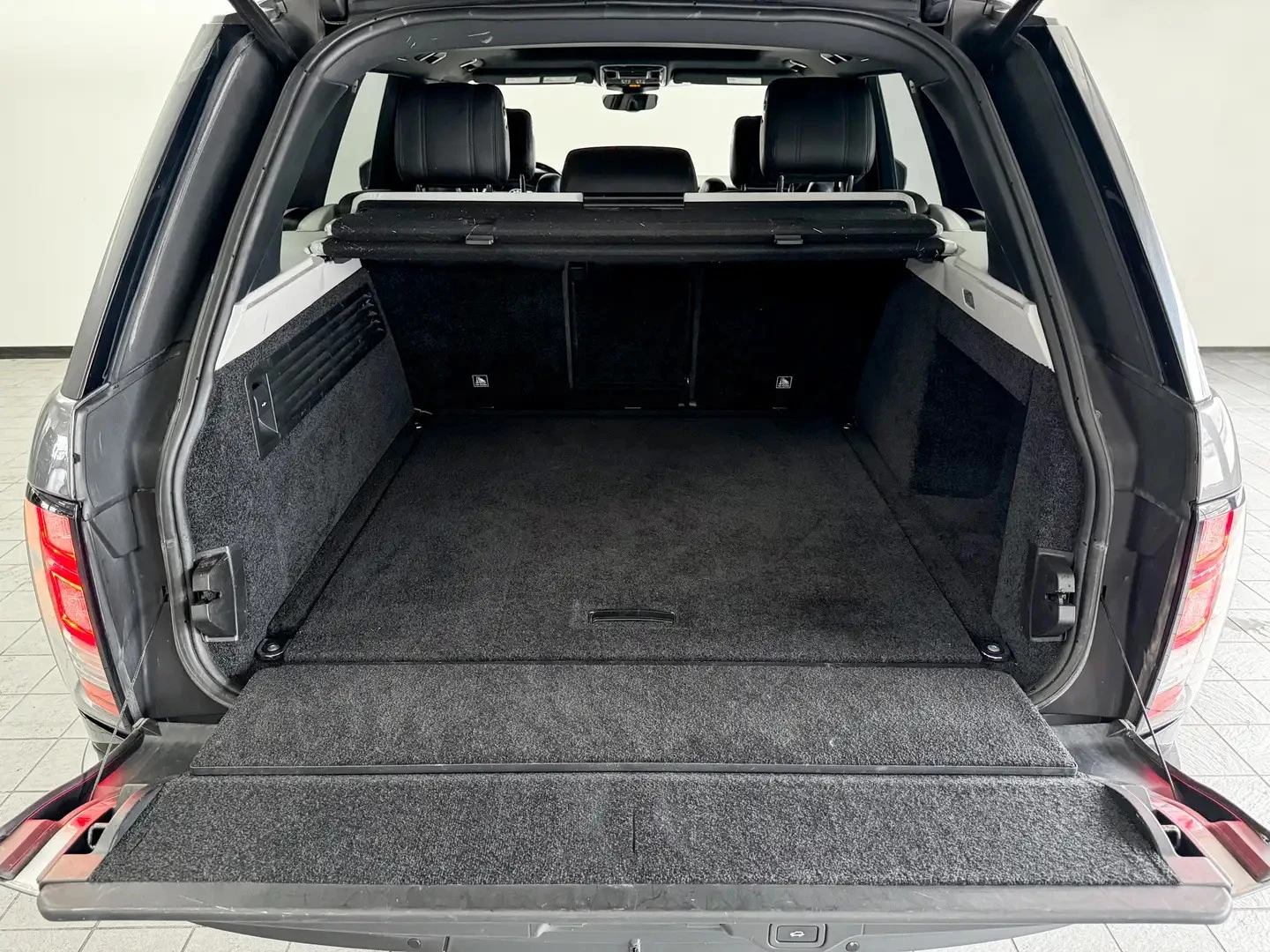 Land Rover Range rover TD6 HSE* 360* LANE* ОБДУХ* ПАНО, снимка 17 - Автомобили и джипове - 55444931