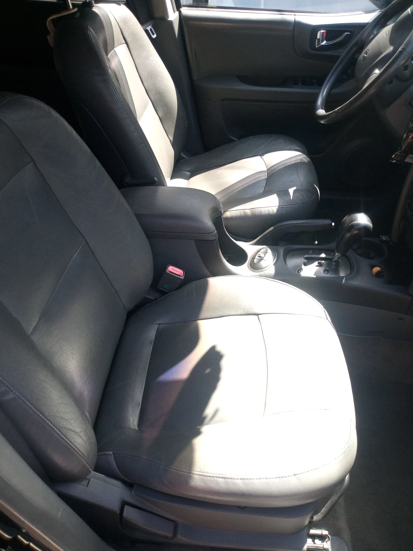 Hyundai Santa fe 2.7   V6      4* 4  + LPG, снимка 12 - Автомобили и джипове - 55876347