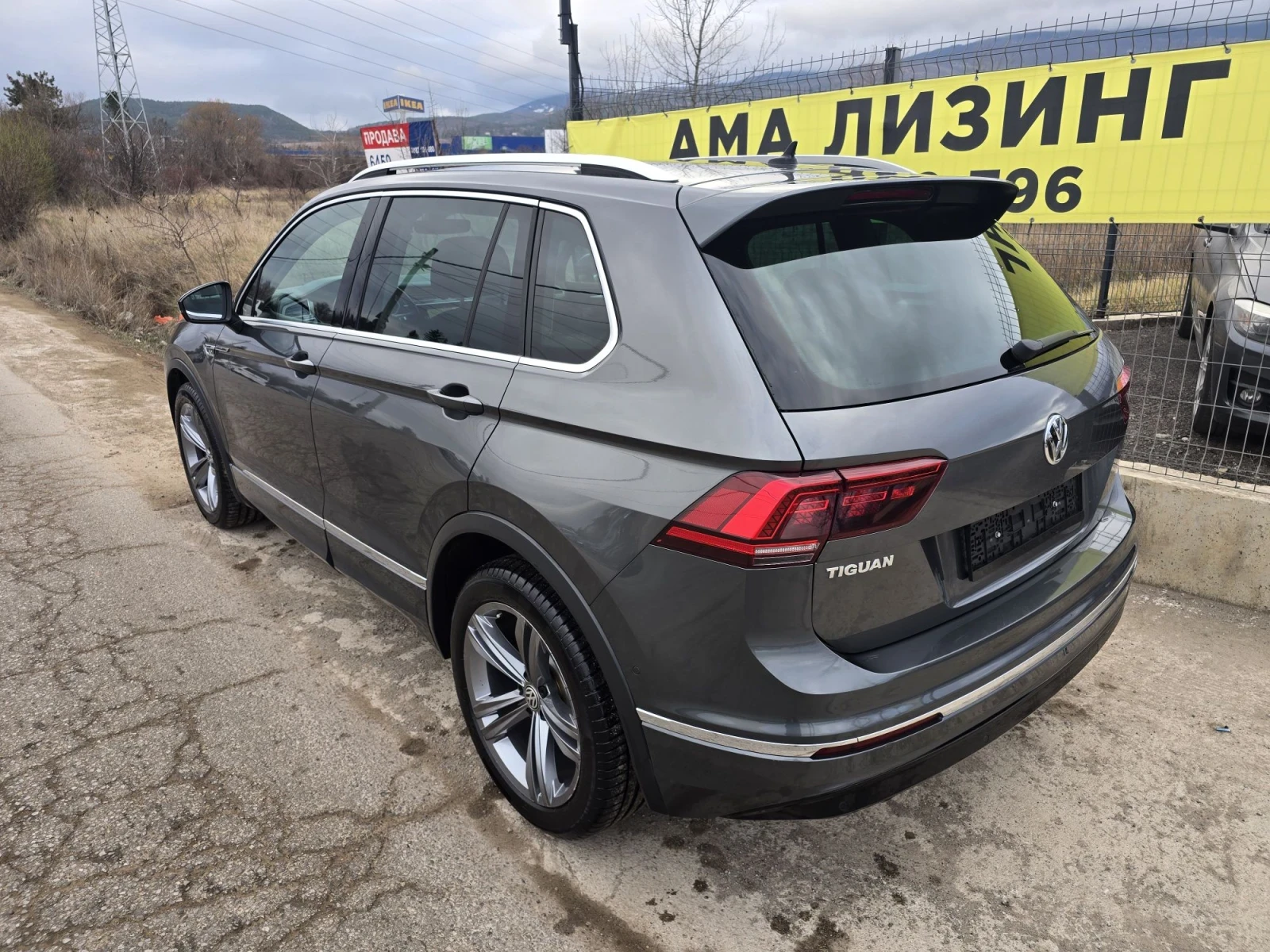 VW Tiguan R-LINE/DIGITAL/CAMERA, снимка 5 - Автомобили и джипове - 56310888