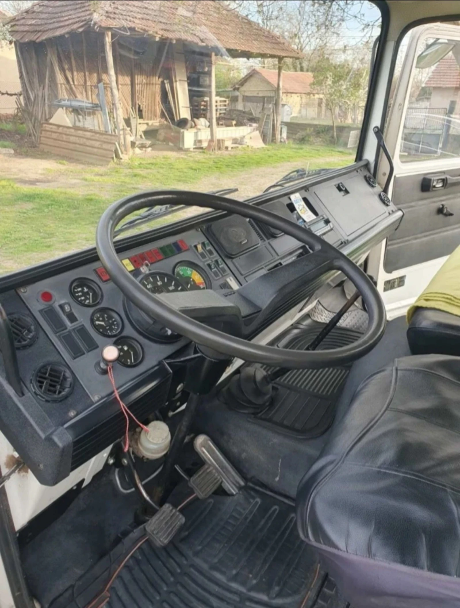 Daf 1100 ТРИСТРАНЕН САМОСВАЛ 128 000км - изображение 9