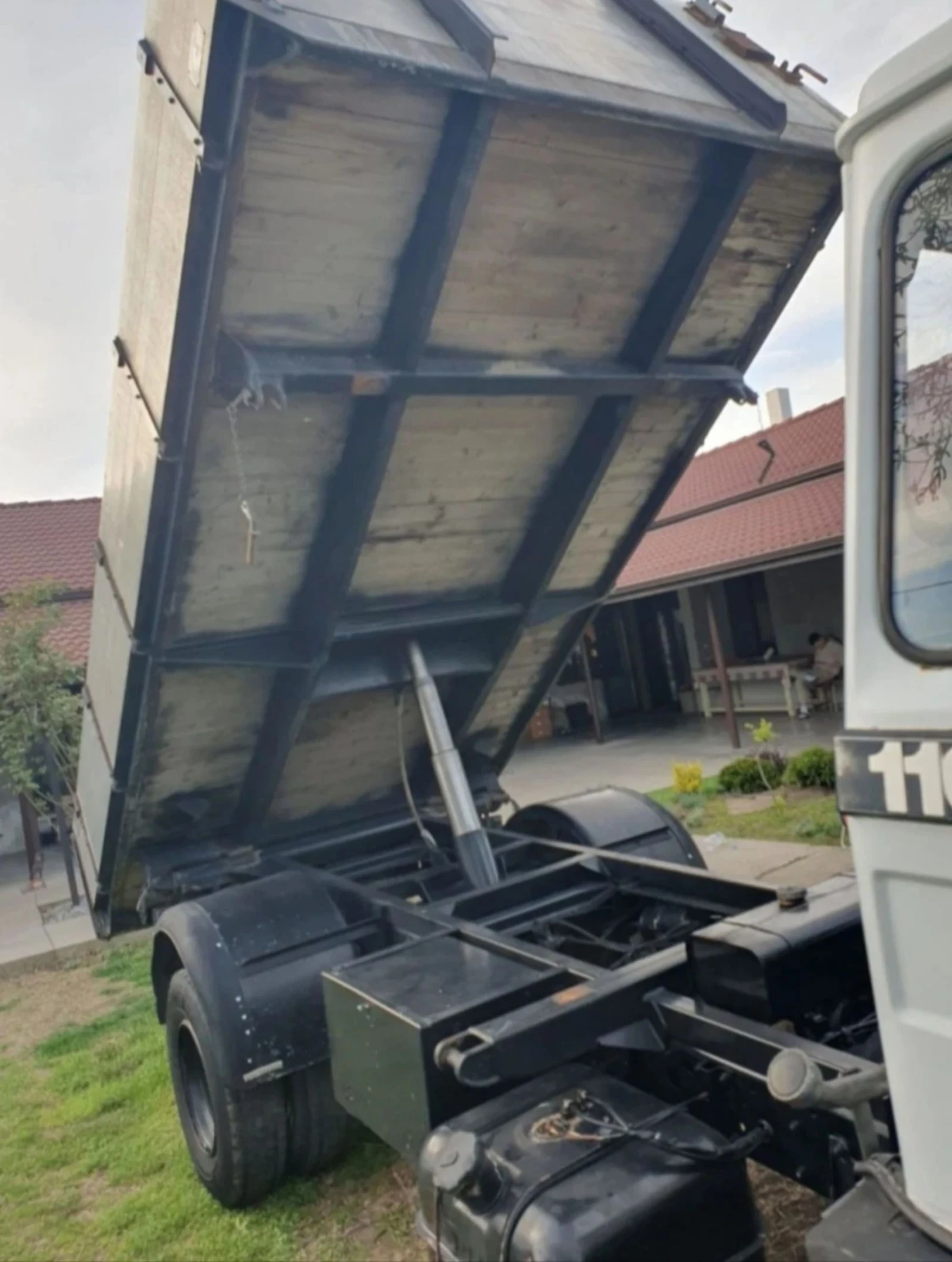 Daf 1100 ТРИСТРАНЕН САМОСВАЛ 128 000км - изображение 7