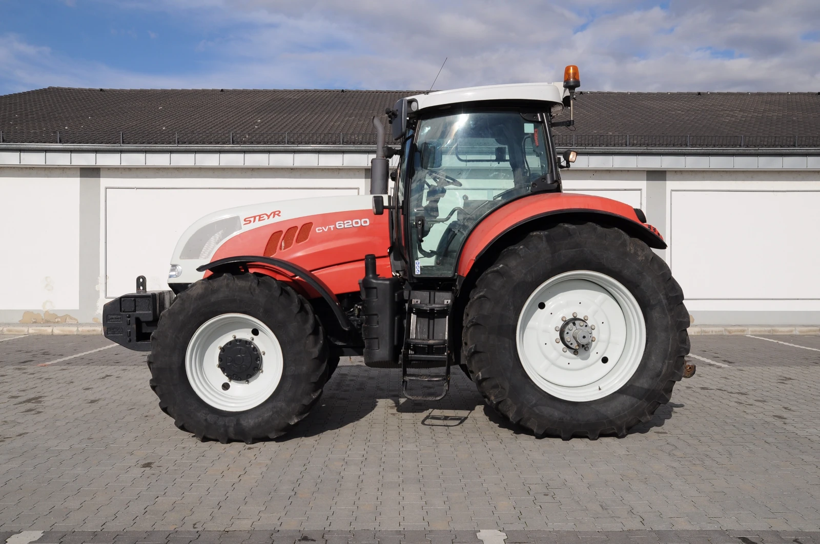 Трактор Steyr CVT 6200 - изображение 2