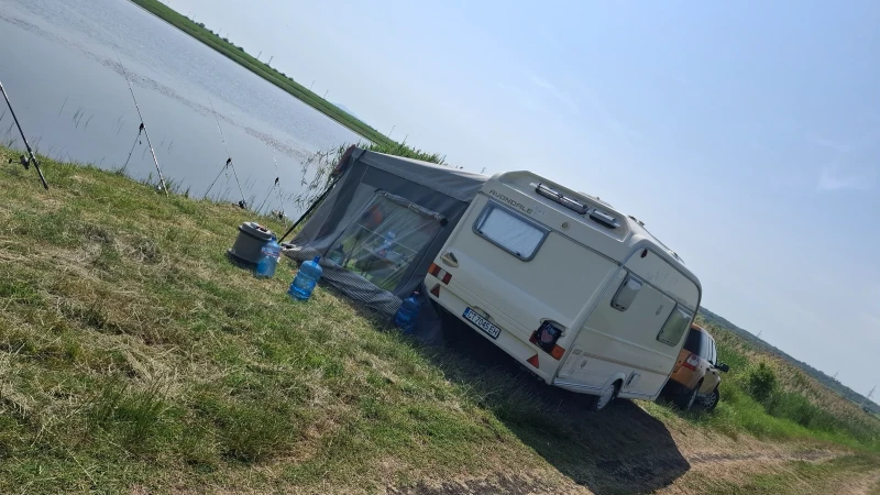 Каравана Avondale, снимка 14 - Каравани и кемпери - 51032164