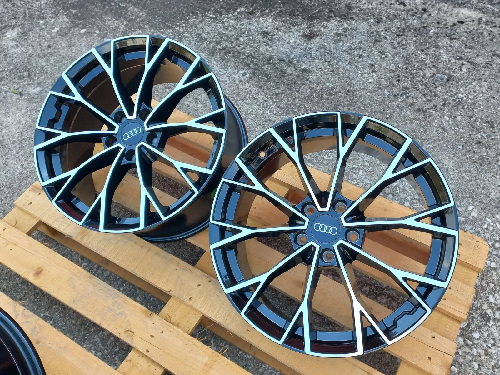 Джанти за Audi, снимка 5 - Гуми и джанти - 56017006