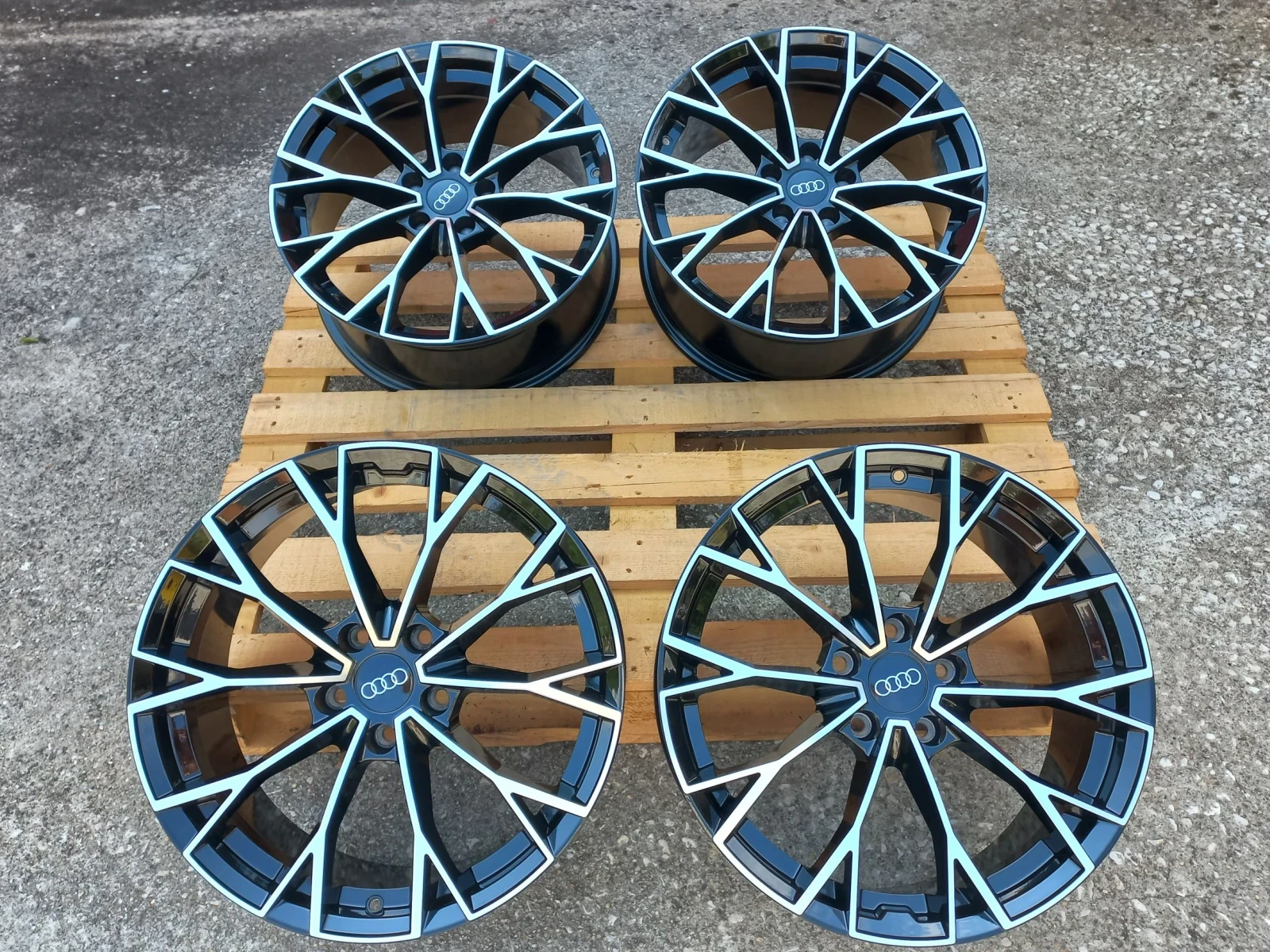 Джанти за Audi, снимка 6 - Гуми и джанти - 56017006