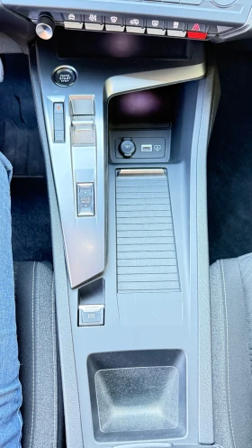 Peugeot 308 1.5 BLUEHDI EAT8 - TOP, снимка 11