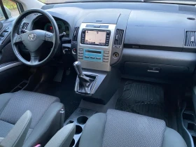 Toyota Corolla verso 2.2 D-4D, снимка 17