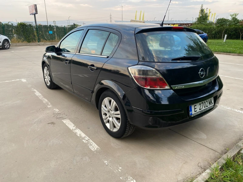 Opel Astra H 1.6i-COSMO / Газ / Автоматик, снимка 3 - Автомобили и джипове - 47257585