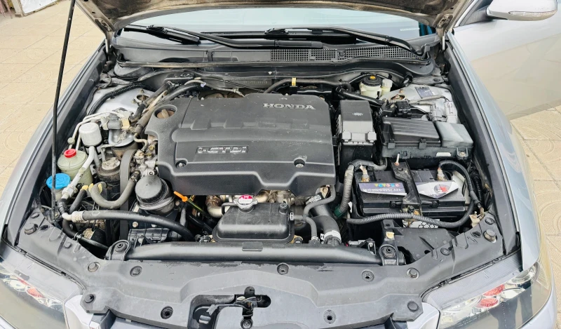 Honda Accord, снимка 13 - Автомобили и джипове - 47350593