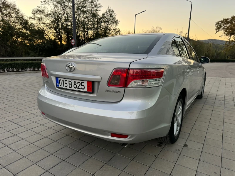 Toyota Avensis Benzin132кс.Sedan160780km!* Navi* Multi* Klima* , снимка 7 - Автомобили и джипове - 47682504