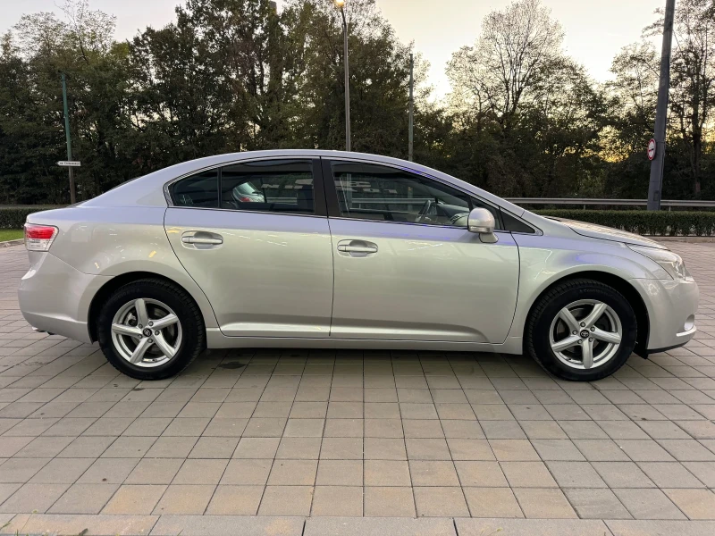 Toyota Avensis Benzin132кс.Sedan160780km!* Navi* Multi* Klima* , снимка 8 - Автомобили и джипове - 47682504