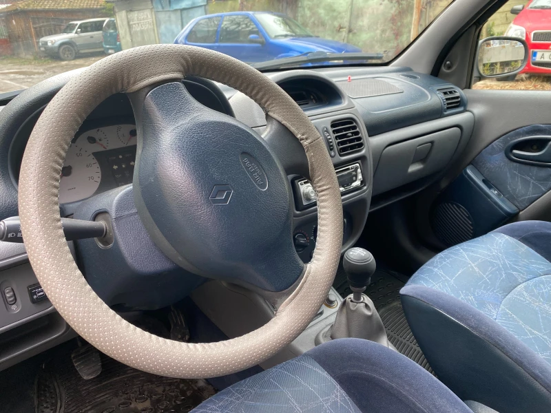 Renault Clio 2, снимка 2 - Автомобили и джипове - 48286873