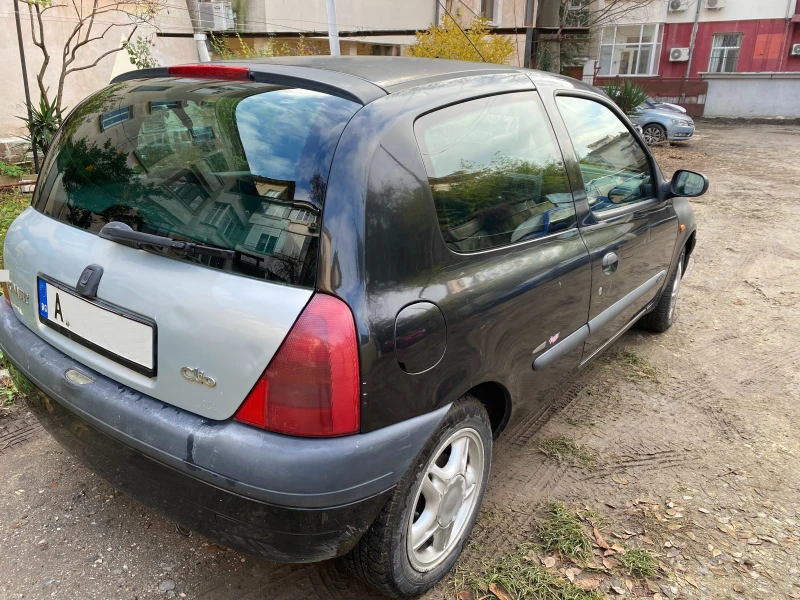 Renault Clio 2, снимка 8 - Автомобили и джипове - 48286873