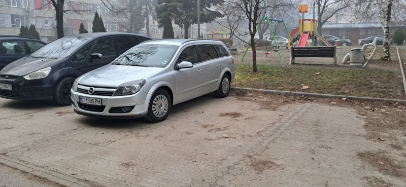 Opel Astra, снимка 3 - Автомобили и джипове - 49091868