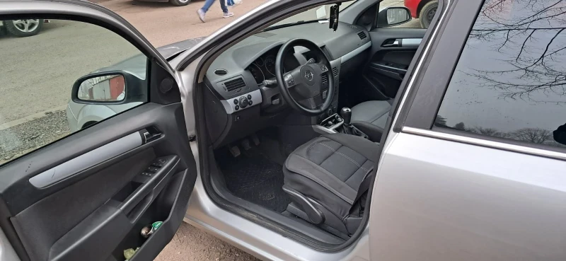 Opel Astra, снимка 5 - Автомобили и джипове - 49091868