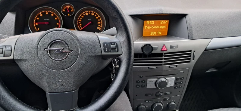 Opel Astra, снимка 13 - Автомобили и джипове - 49091868