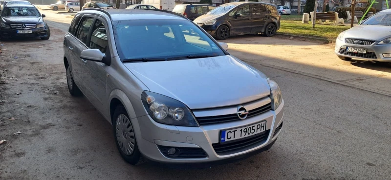 Opel Astra, снимка 1 - Автомобили и джипове - 49091868