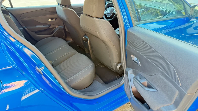 Peugeot 308 1.5 BLUEHDI EAT8 - TOP, снимка 10 - Автомобили и джипове - 51625058