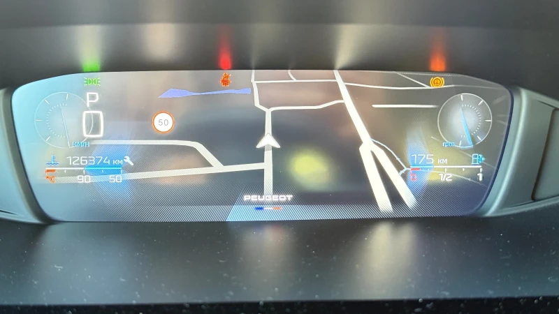 Peugeot 308 1.5 BLUEHDI EAT8 - TOP, снимка 12 - Автомобили и джипове - 51625058