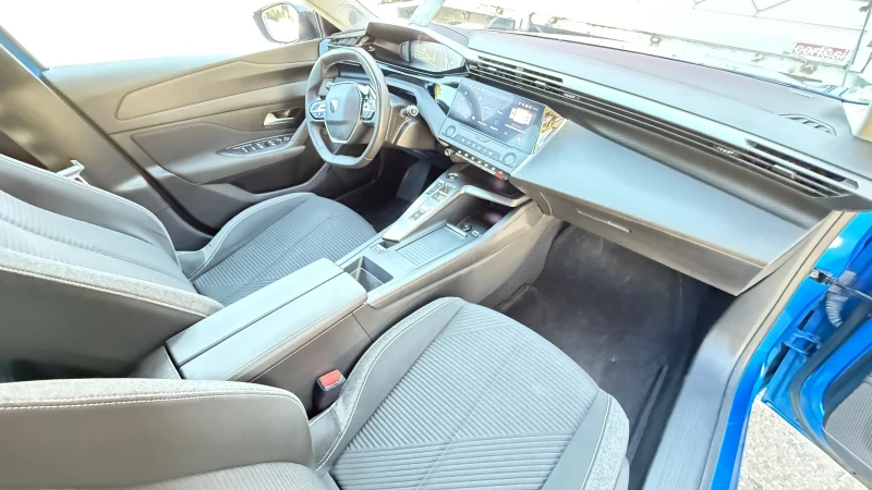 Peugeot 308 1.5 BLUEHDI EAT8 - TOP, снимка 17 - Автомобили и джипове - 51625058