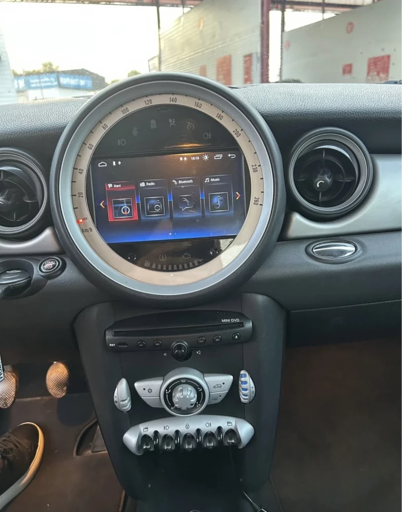 Mini Cooper * НАВИГАЦИЯ* , снимка 6 - Автомобили и джипове - 52541997