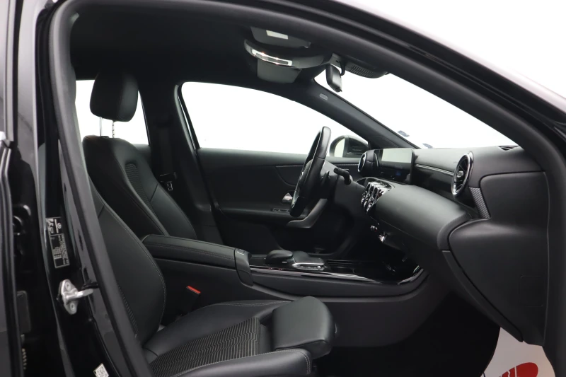 Mercedes-Benz A 180, снимка 10 - Автомобили и джипове - 52640596