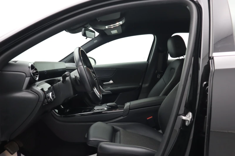 Mercedes-Benz A 180, снимка 9 - Автомобили и джипове - 52640596