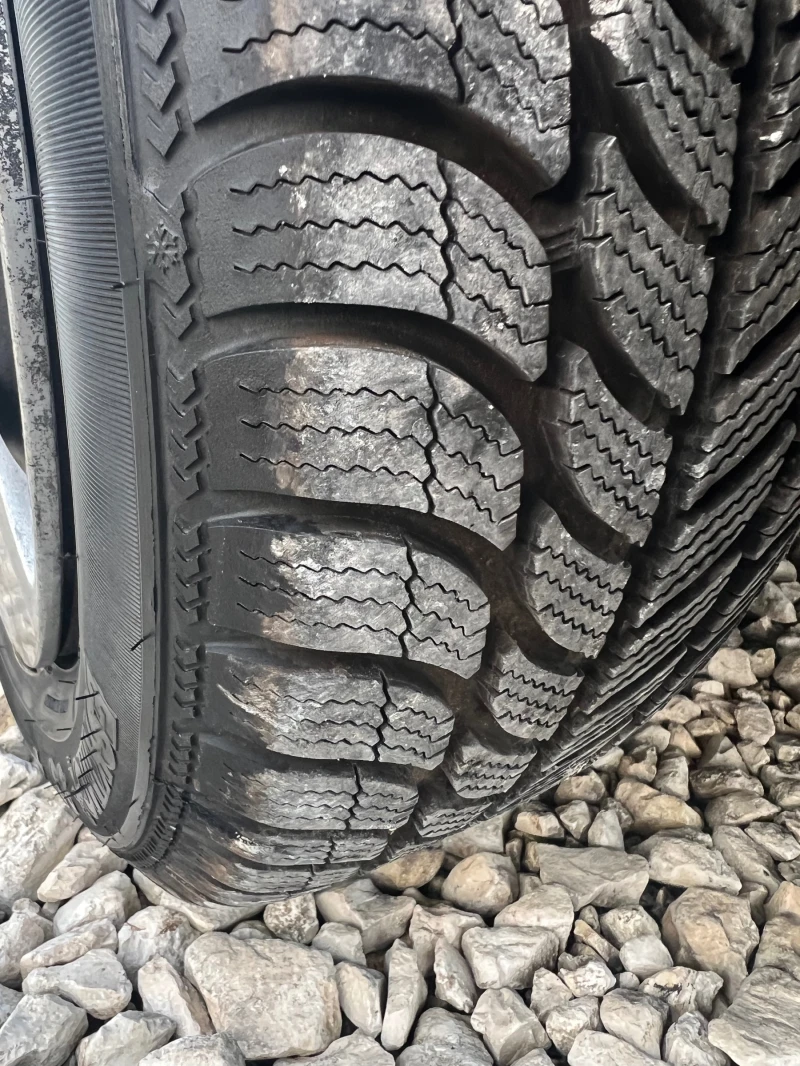 Kia Ceed 1.4i/105p.s-Hatchback, снимка 15 - Автомобили и джипове - 52806756