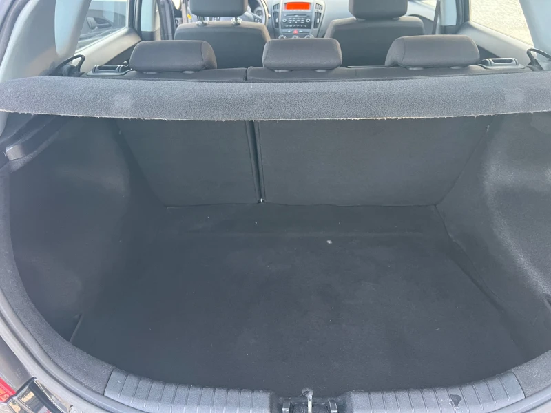 Kia Ceed 1.4i/105p.s-Hatchback, снимка 12 - Автомобили и джипове - 52806756