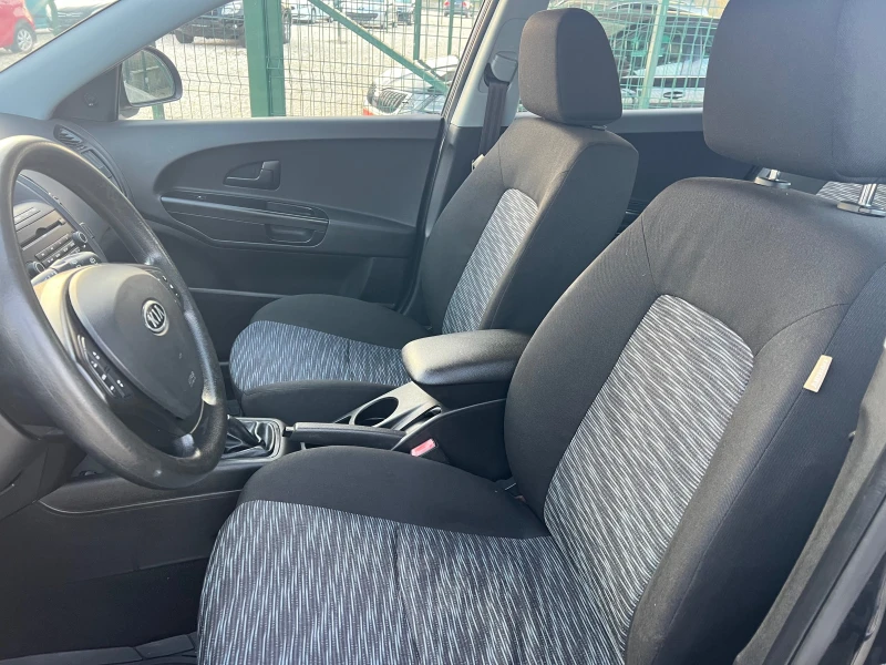 Kia Ceed 1.4i/105p.s-Hatchback, снимка 10 - Автомобили и джипове - 52806756