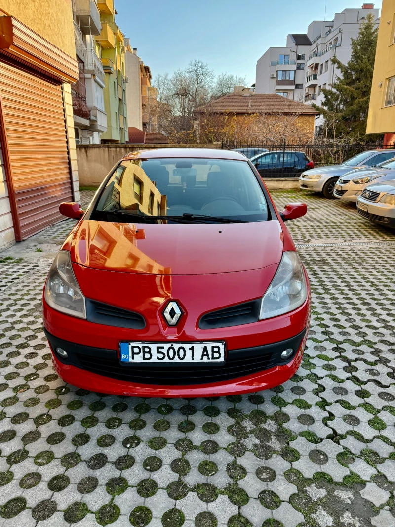 Renault Clio 1.4 Газ / Климатроник, снимка 2 - Автомобили и джипове - 52914044