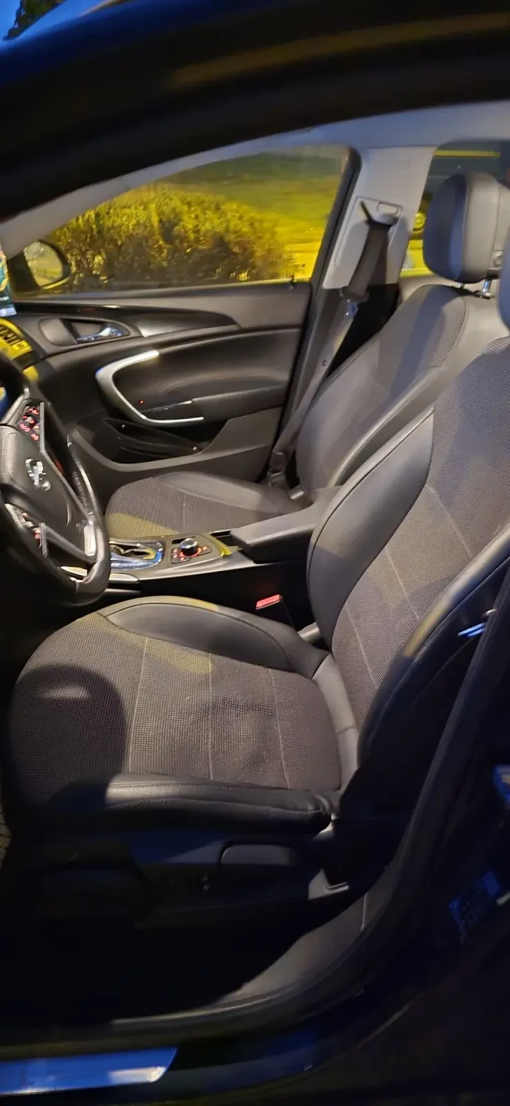 Opel Insignia Комби, снимка 10 - Автомобили и джипове - 53036095