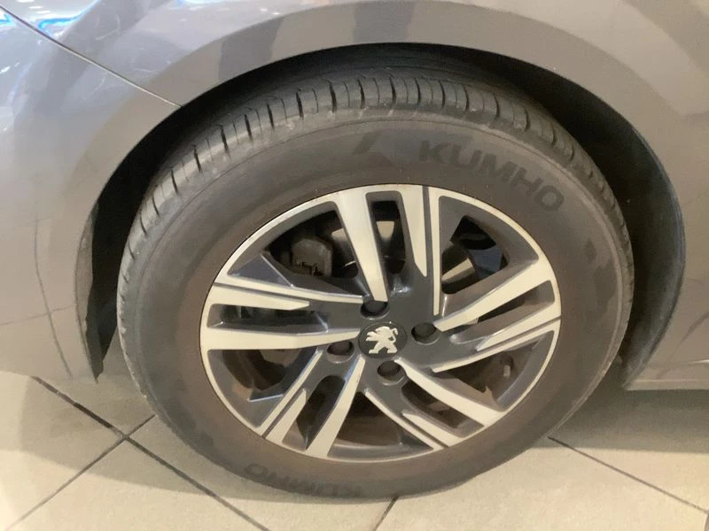 Peugeot 208 208 1.5 Blue-HDi Allure Pack, снимка 3 - Автомобили и джипове - 55382775