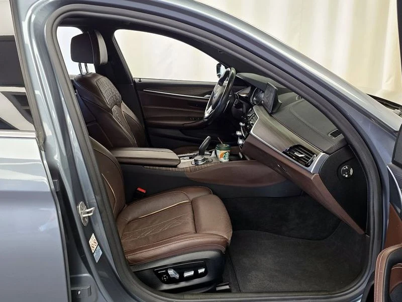 BMW 530 530I M Sports Plus, снимка 7 - Автомобили и джипове - 55505395