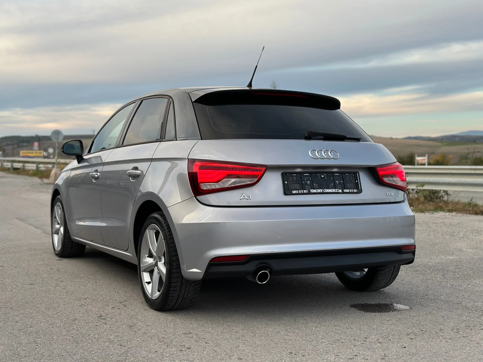 Audi A1 1.6-TDI-AUTOMAT-S-line+ 152.000km-NEW-NAVI-LED-XEN - изображение 4