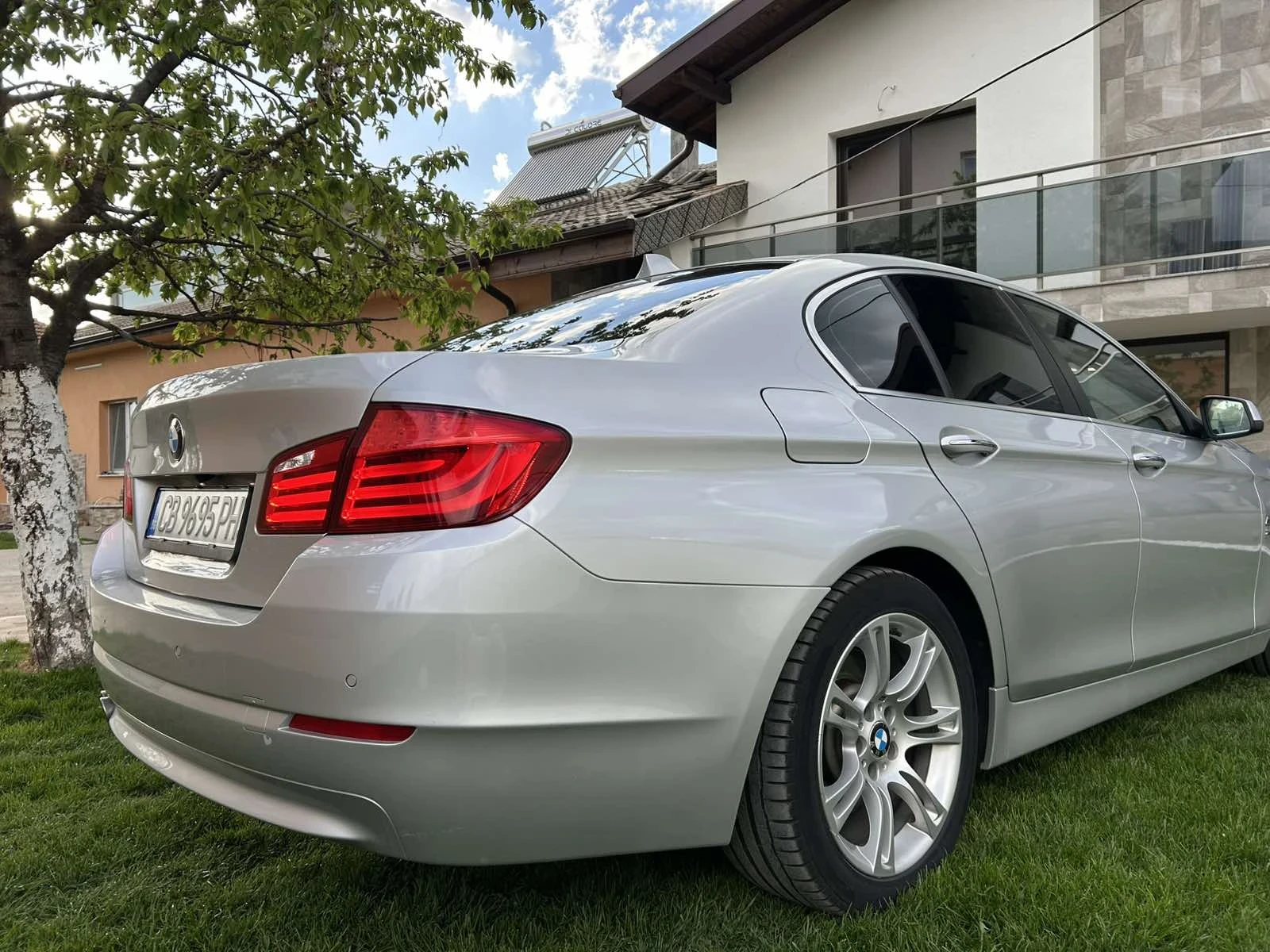 BMW 530 XDrive - изображение 2