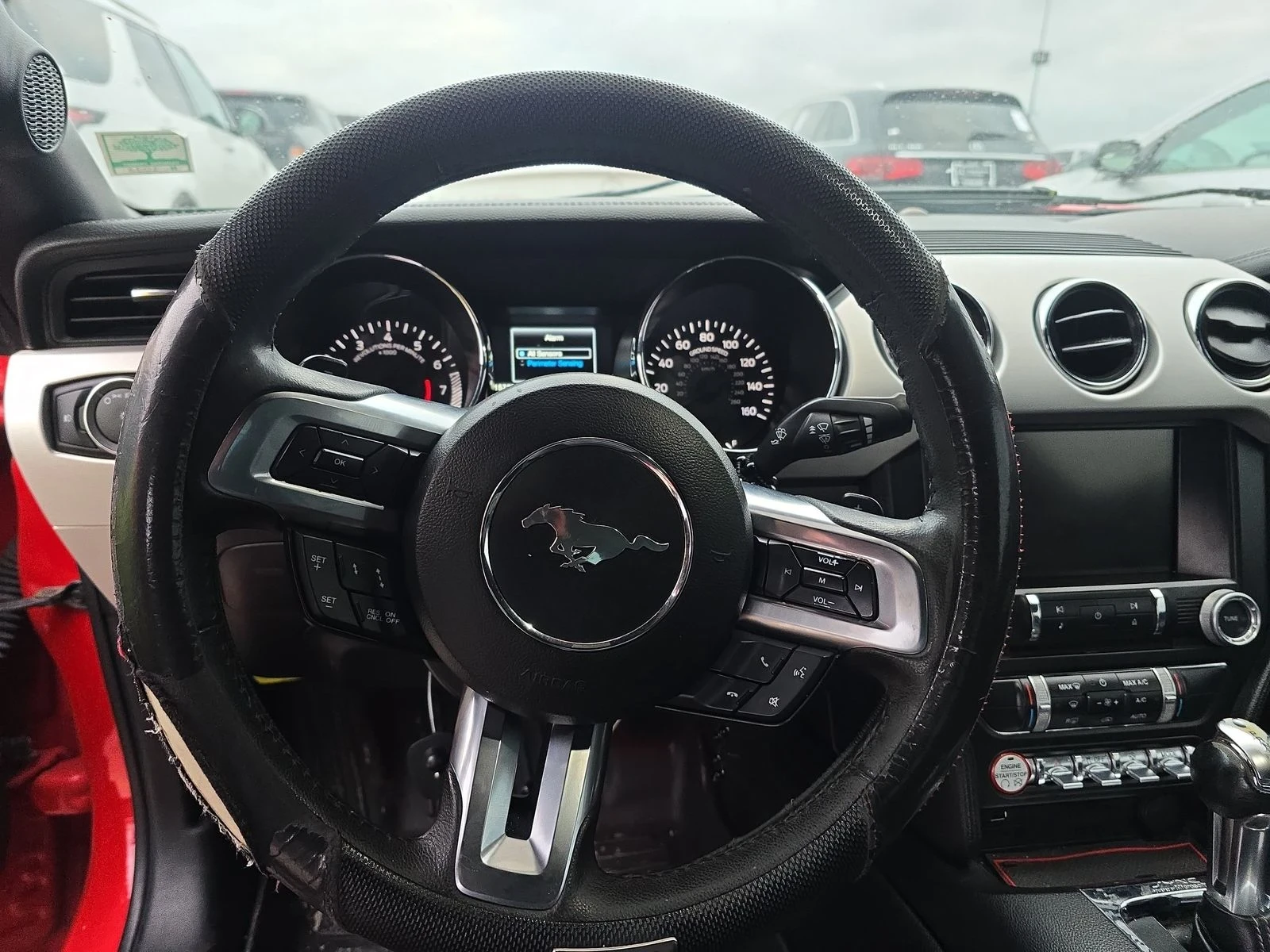 Ford Mustang  - изображение 9